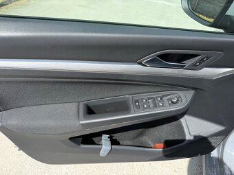 VW Golf 8 combi 1.0TSi 81kw 9/2021 - 13