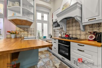 LUXUSNÝ BYT PRI PREZIDENTSKOM PALÁCI - BEZ PROVÍZIE PRE RK - 13