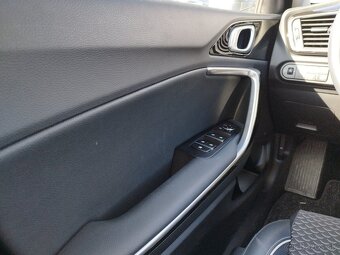 KIA CEED SW 1,5 T-GDi PLATINUM + SAFETY PACK | ODPOČET DPH - 13