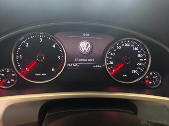 VW TOUAREG 4.2TDI V8, facelift , 2015 - 13