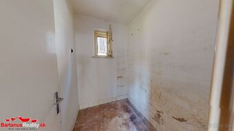 Na predaj starší rodinný dom v obci Horná Súča - 13