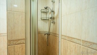 ⌂ Predaj /4-izbový rodinný dom 301 m² Bratislava- Ružinov - 13