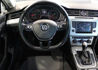 Volkswagen Passat 2.0 TDi Comfortline Nový Servi nafta - 13