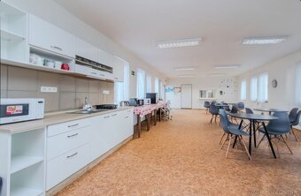 Prenájom/Predaj areálu ubytovanie .DSS. administratíva - 13