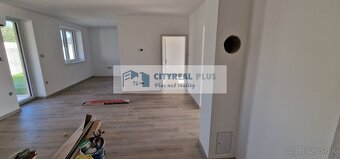 Ponúkam na predaj novostavbu 4 izbového rodinného domu Dvory - 13