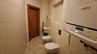 EXKLUZÍVNY PREDAJ-prerobený 4 izb.RD s vedľajším domom v KN - 13
