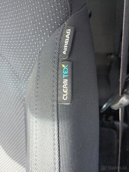 Kia Carens 1.7crdi 115ps 7 miestne top stav - 13