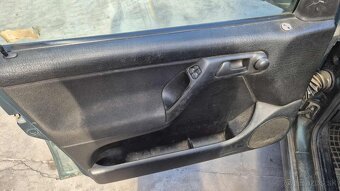 Volkswagen Golf III 1,8i 66kw kód motora :ADZ kombi - 13