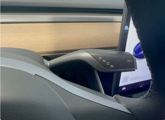Tesla  model 3 Standard Range PLus 60 - 13
