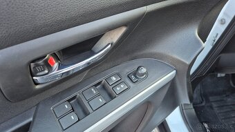 Suzuki SX4 S-Cross 1.6 DDiS Elegance 4WD - 13