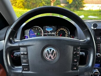 Predám Volkswagen Touareg 3,0 TDI V6 A/T - 13