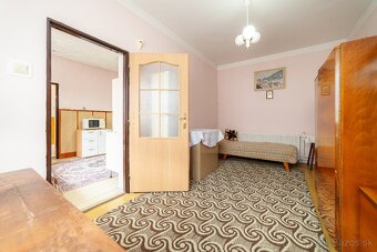 4-izbový rodinný dom s veľkým pozemkom a garážou – Borský Mi - 13