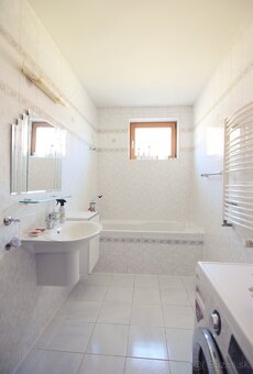 Na predaj Rodinný dom,Trenčín-Zlatovce, krásny pozemok 900m2 - 13