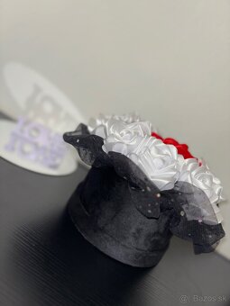 Box/kytica ruží zo saténových stušiek - 13