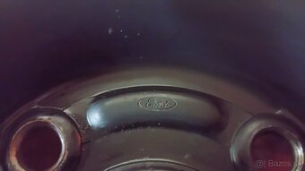 Predám pneu 185/65 R14 s diskom 4×108 - 13