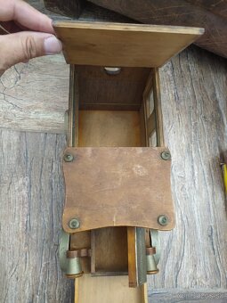 Zásobník na cigary drevené auto - 13