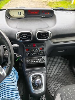 Predám Citroen C3 Picasso 1.4 benzín 70 kw - 13