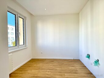 NOVÁ REKONŠTRUKCIA Veľký 2-izbový byt, loggia - 13