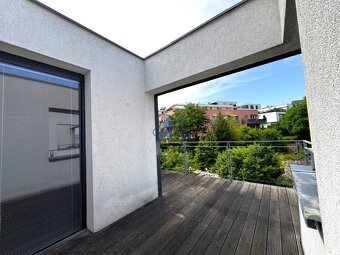 Na prenájom veľký 2- izb. byt na začiatku Koliby s terasou a - 13