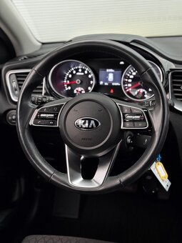 Kia Ceed SW 1.5 T-GDi Gold A/T - 13