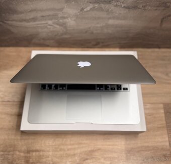 MacBook Air 13” v TOP stave - 13