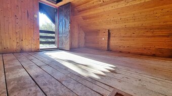 Priestranná murovaná chata s pozemkom 1583 m², Sever-Čičky - 13