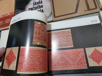 knihy o vyšívaní, výšivkách, ručné práce, kroj - 13