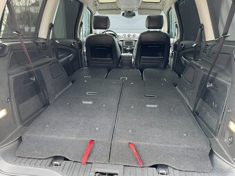 Ford Galaxy - 13