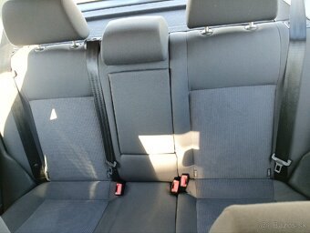 Volkswagen Polo 1.2 Benzín (2005) - 13