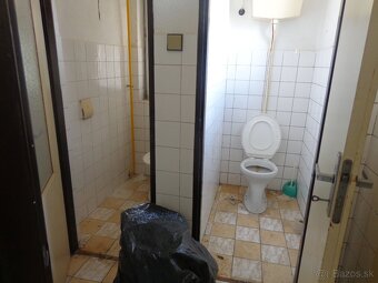 Dom na bývanie a budovy na podnikanie v Lučenci - Opatová - 13