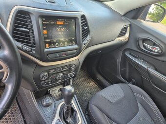Jeep cherokee - 13