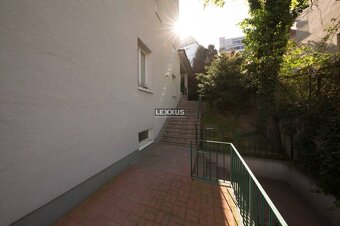 | Jedinečný 2 izb. v prestížnej štvrti Starého Mesta Fr.Kráľ - 13
