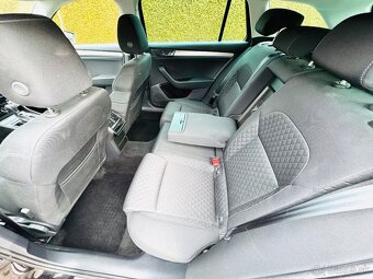 Škoda Superb 2,0 TDI DSG KOMBI,2/2022,NAVI,LED - 13
