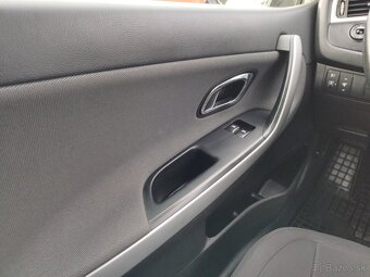 KIA CEED SW 1,4 C-VVT STRIEBORNÁ EDÍCIA - 13