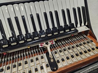 Akordeon Weltmeister Supita 120b - 13