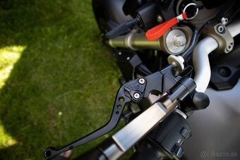 Yamaha MT09 - 13