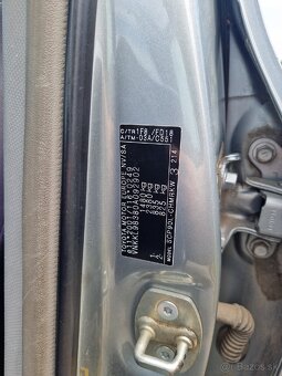 Toyota yaris 1.3 T 5D - 13
