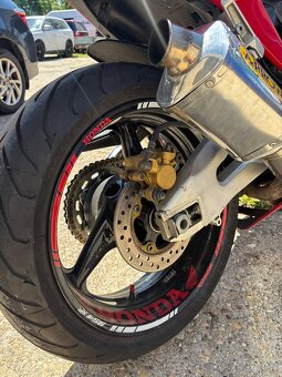 Honda CBR 954 RR fireblade 2005 - 13