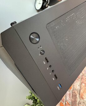 Ryzen 7 3700X\16GB\RTX 3070\SSD\850W Zdroj - 13