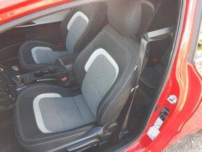 Rezervované-Kia Ceed 1.6 CRDi 100kW, M6, 3d. - 13