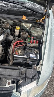 Fiat stilo 1.9jtd 85kw 1.9 combi pojazdné - 13