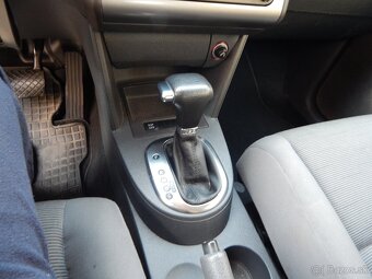 VW TOURAN 1,9 TDI, 77 kW, DSG 7 - 13