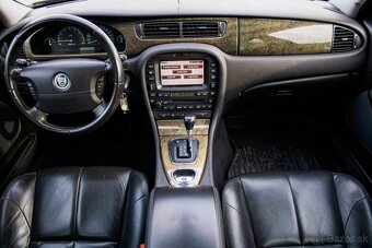 Jaguar S-Type 4.2 V8 Executive - 13