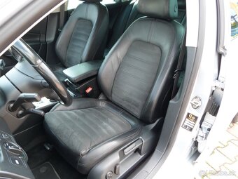 Volkswagen Passat Variant 3.2 V6 Highline 4-Motion DSG - 13