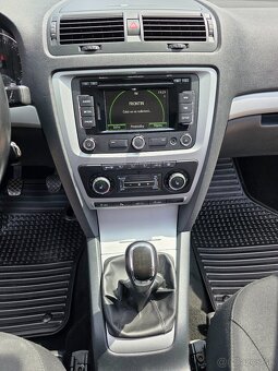 OCTAVIA COMBI 1.6 CRTDI 77KW ELEGANCE - 13