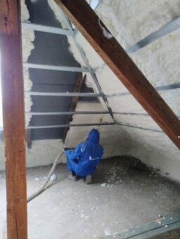 Celé Slovensko - STRIEKANA FUKANA IZOLACIA - 13