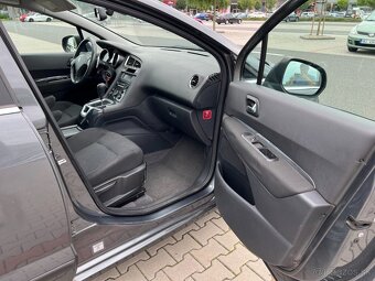 Peugeot 5008 1.6 HDi 80kw automat 7 míst panorama - 13