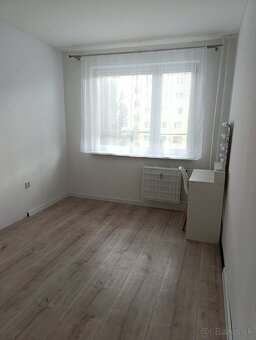 Predám 4-izbový byt v pokojnej a tichej lokalite - 13