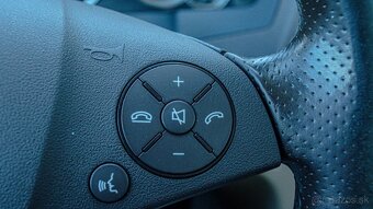 Mercedes-Benz E trieda Kupé 350 CGI Blue - 13