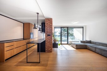 MIKELSSEN - Na predaj 3izbový apartmán  krásnom prostredí - 13